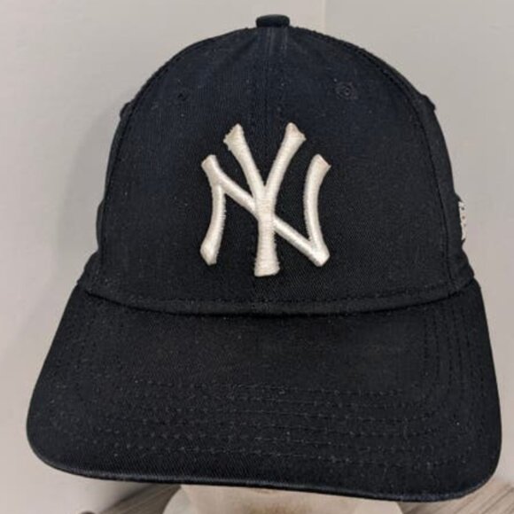 New York Yankees Distressed Hat - Picture 1 of 8
